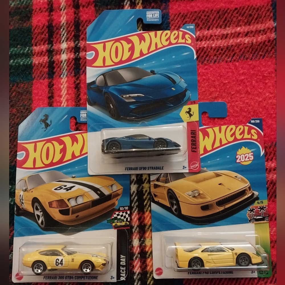 3 Ferrari Lot